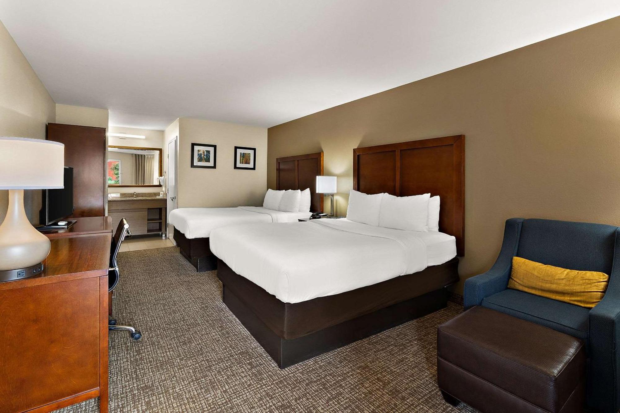 Comfort Inn & Suites Sequoia Kings Canyon Three Rivers Exterior photo